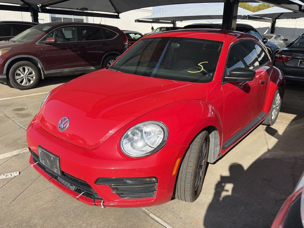 Used 2018 Volkswagen Beetle 2.0T S FWD image 1