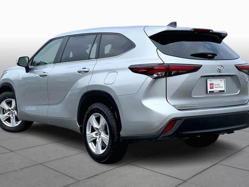 Certified 2024 Toyota Highlander LE image 12