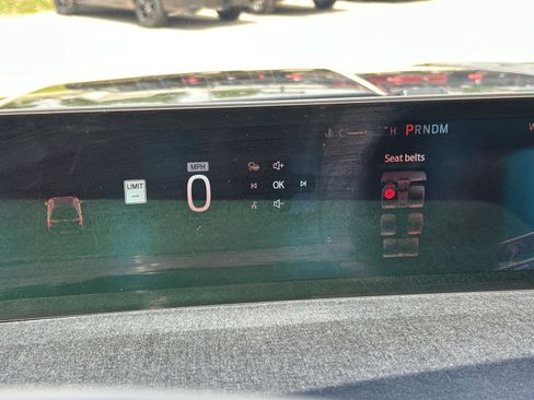 Used 2025 Ford Expedition Active AWD/4WD image 25