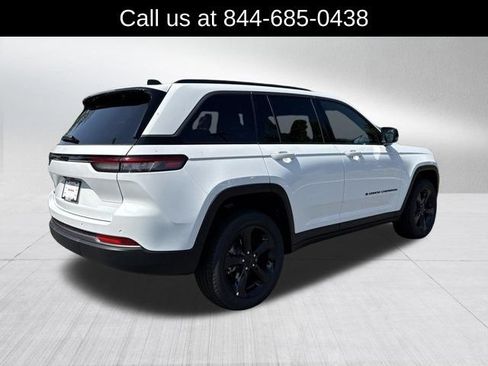 New 2026 Jeep Grand Cherokee Limited w/ Limited Altitude Package AWD/4WD image 5
