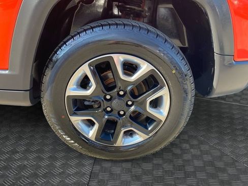 Used 2018 Jeep Compass Trailhawk w/ Leather Interior Group AWD/4WD image 34