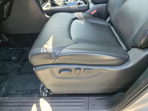 Used 2024 Nissan Armada SV AWD/4WD image 10