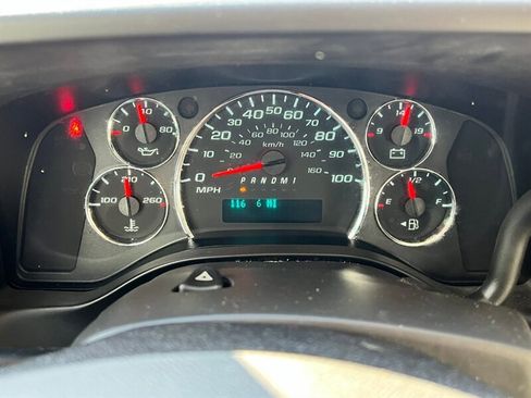 Used 2019 Chevrolet Express 2500 w/ Driver Convenience Package image 25