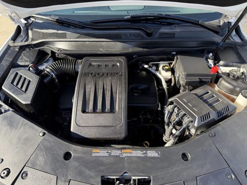 Used 2017 Chevrolet Equinox LT w/ Sport Edition image 9