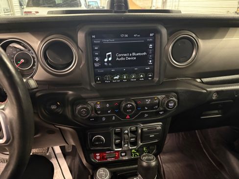 Certified 2018 Jeep Wrangler Unlimited Rubicon AWD/4WD image 44