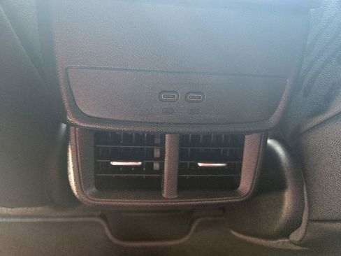 Used 2026 Chevrolet Equinox LT w/ Convenience Package II AWD/4WD image 12