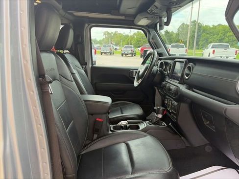 Used 2020 Jeep Wrangler Unlimited Sahara AWD/4WD image 22