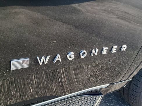 Used 2024 Jeep Wagoneer Series II AWD/4WD image 7