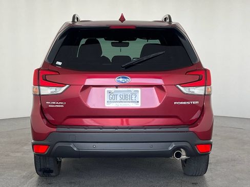 Certified 2022 Subaru Forester Limited w/ Popular Package #2 AWD/4WD image 5