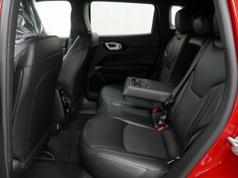 New 2026 Jeep Compass Latitude image 17