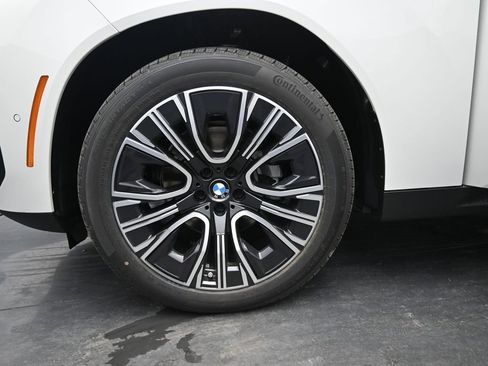 Used 2025 BMW X3 xDrive30i w/ Premium Package image 4