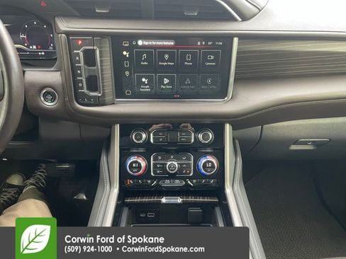 Used 2024 GMC Yukon XL Denali image 34
