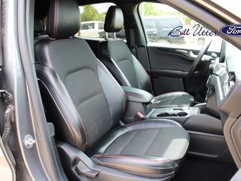 Used 2025 Ford Escape ST-Line FWD image 11