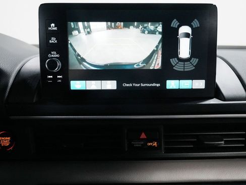 Used 2025 Honda Pilot EX-L image 18