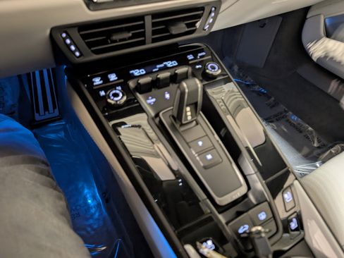 Certified 2025 Porsche 911 Carrera image 35