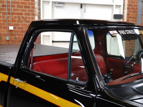 Used 1992 Dodge D/W Truck 150 image 22