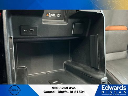 Used 2023 GMC Sierra 1500 AT4 w/ AT4 Preferred Package AWD/4WD image 30