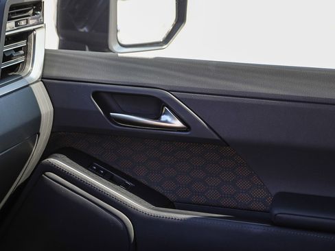 Used 2025 Lexus GX 550 w/ Accessory Package (Z1) image 21