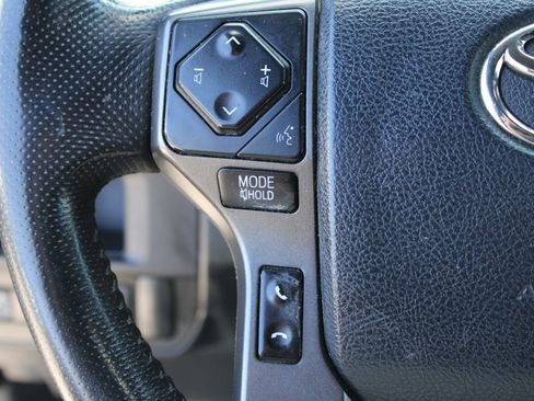 Used 2018 Toyota Tacoma TRD Off-Road RWD image 24