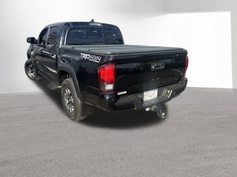 Certified 2019 Toyota Tacoma TRD Off-Road AWD/4WD image 14