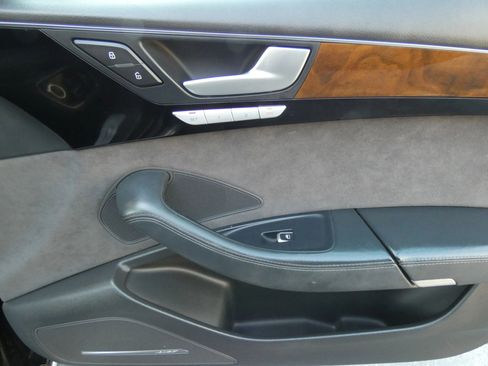 Used 2015 Audi A8 L 4.0T image 38