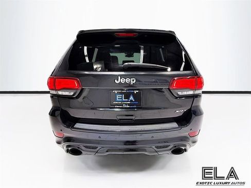 Used 2015 Jeep Grand Cherokee SRT image 7
