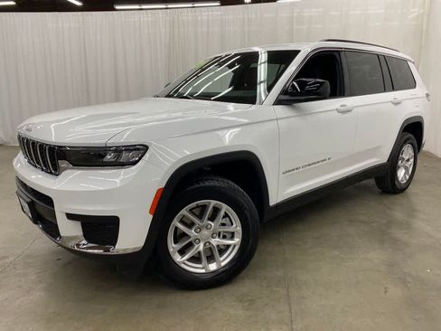 Used 2025 Jeep Grand Cherokee L Laredo AWD/4WD image 1