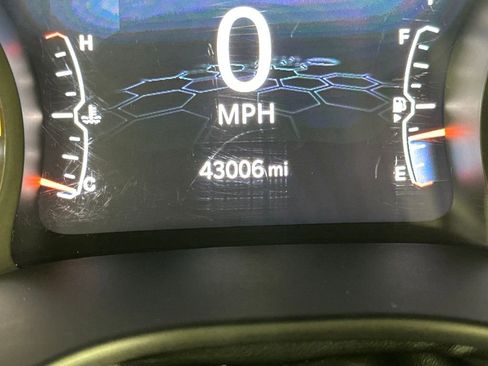 Used 2023 Jeep Compass Limited image 18