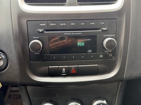 Used 2012 Dodge Avenger SE image 15