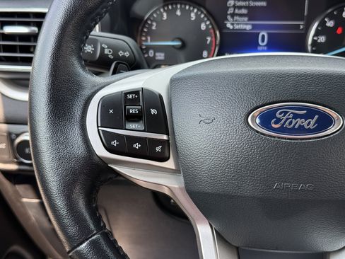 Used 2021 Ford Explorer XLT w/ Equipment Group 202A AWD/4WD image 20