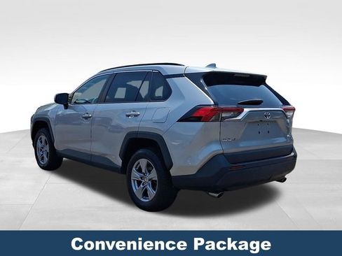 Used 2022 Toyota RAV4 XLE w/ Convenience Package AWD/4WD image 5