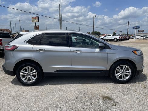 Used 2020 Ford Edge SEL w/ Convenience Package FWD image 3