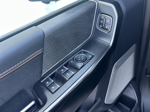 Used 2023 Ford F150 Platinum w/ FX4 Off-Road Package image 28