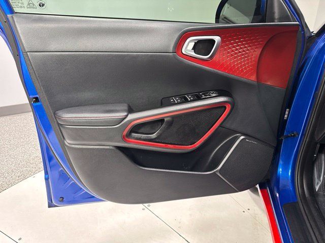 Used 2020 Kia Soul GT-Line Turbo FWD image 11
