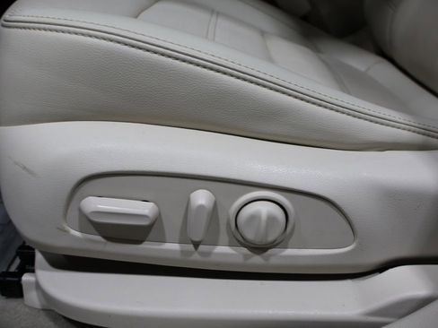 Used 2022 GMC Acadia Denali w/ Denali Ultimate Package image 13