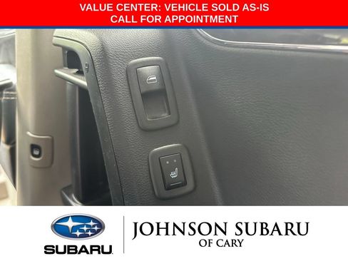Used 2015 Chrysler Town & Country Limited Platinum FWD image 20