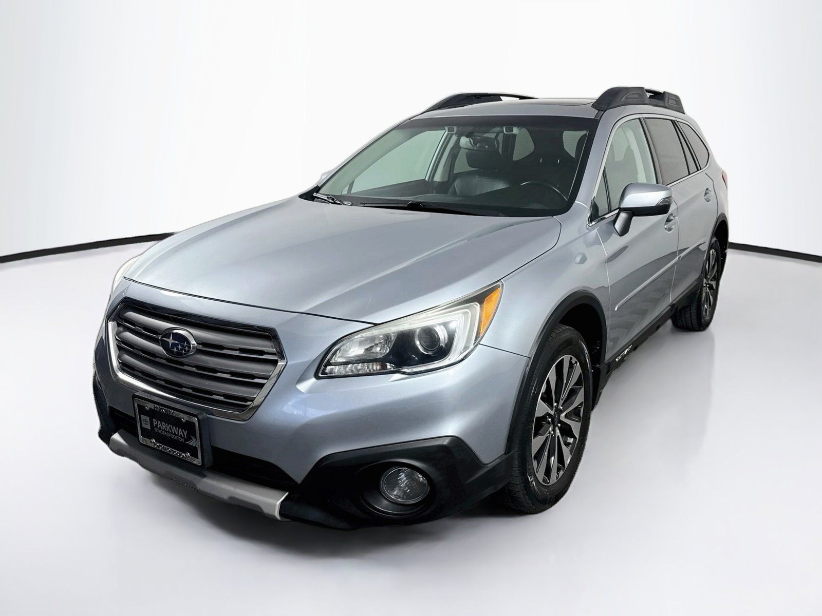 Used 2016 Subaru Outback 2.5i Limited AWD/4WD image 3