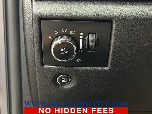 Used 2019 Jeep Grand Cherokee Overland image 34