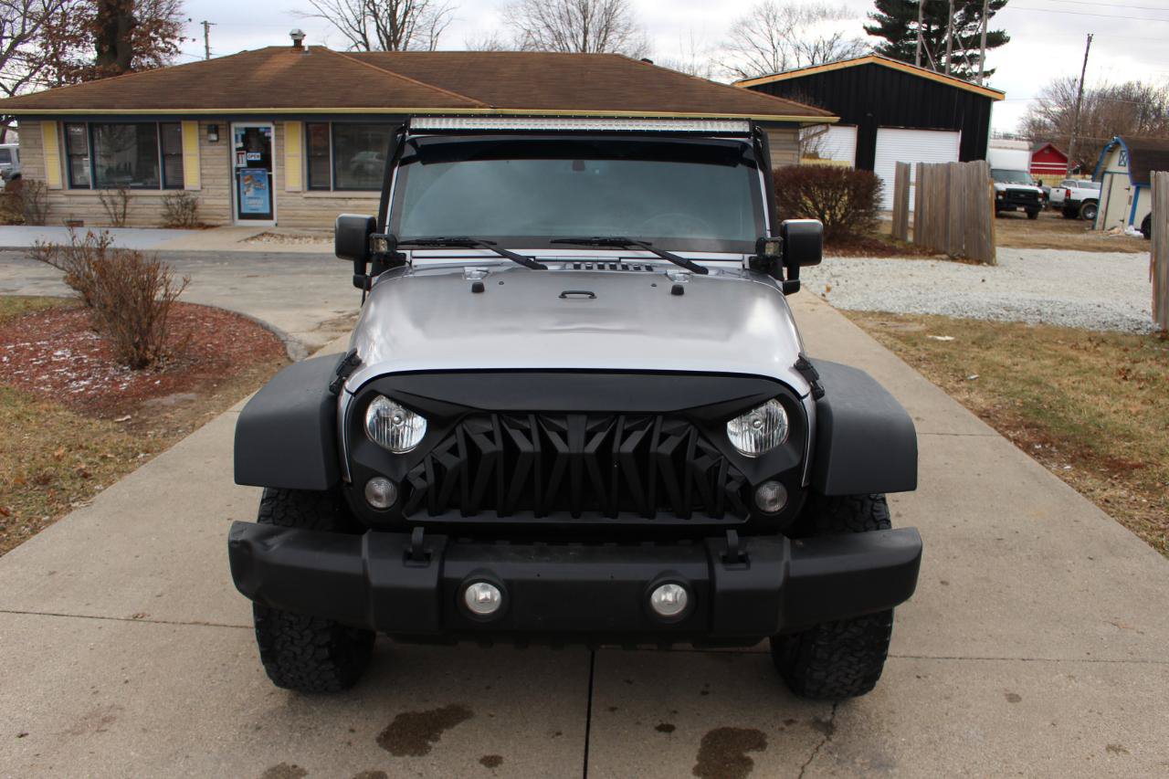 Used 2016 Jeep Wrangler Unlimited Rubicon AWD/4WD image 4