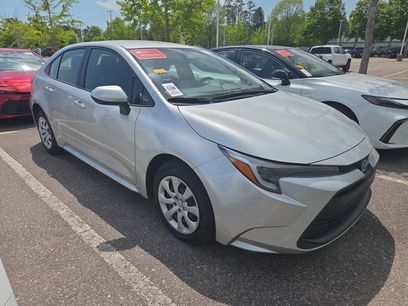 Used 2025 Toyota Corolla LE w/ Convenience Package