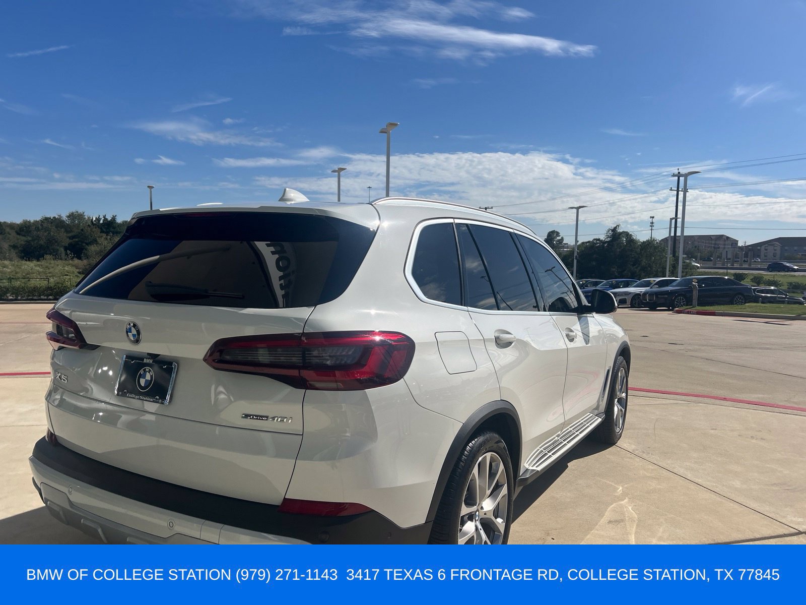 Used 2022 BMW X5 sDrive40i w/ Luxury Seating Package RWD image 12