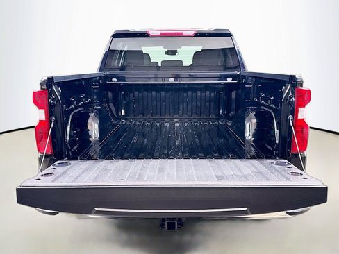 Certified 2025 Chevrolet Silverado 1500 LT RWD image 24
