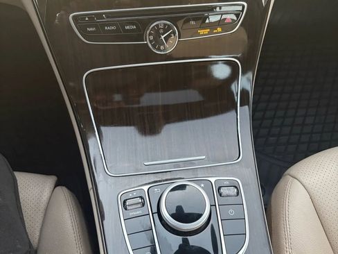 Used 2018 Mercedes-Benz C 300 4MATIC Sedan image 11