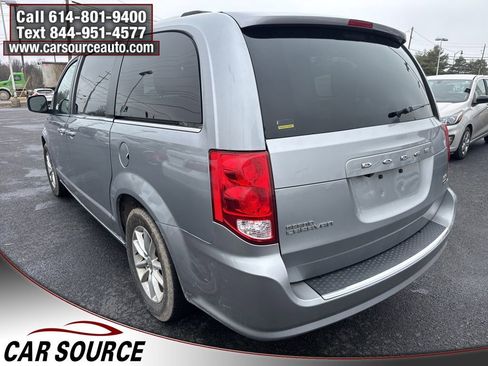 Used 2019 Dodge Grand Caravan SXT image 4
