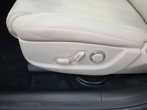 New 2025 Genesis GV80 2.5T Select image 18