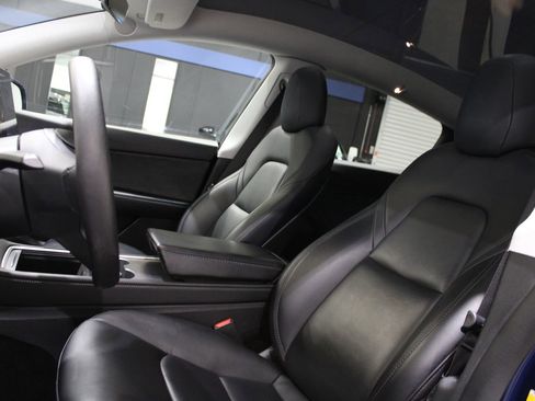 Used 2021 Tesla Model Y Performance image 23