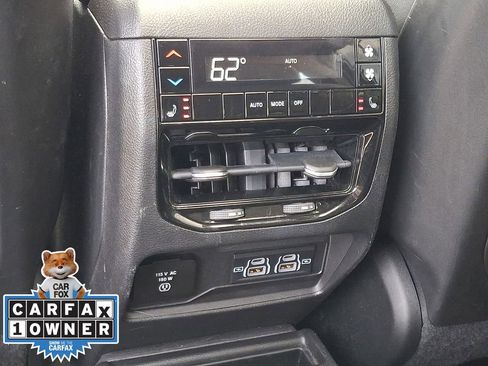 Used 2022 Jeep Grand Cherokee L Limited w/ Luxury Tech Group II image 12