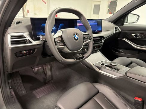 Certified 2025 BMW 330i Sedan RWD image 4