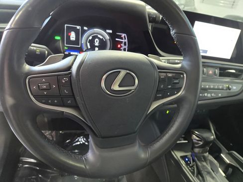 Used 2023 Lexus ES 300h w/ Premium Package FWD image 17