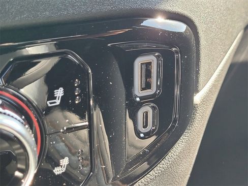 New 2026 GMC Sierra 1500 Elevation image 16